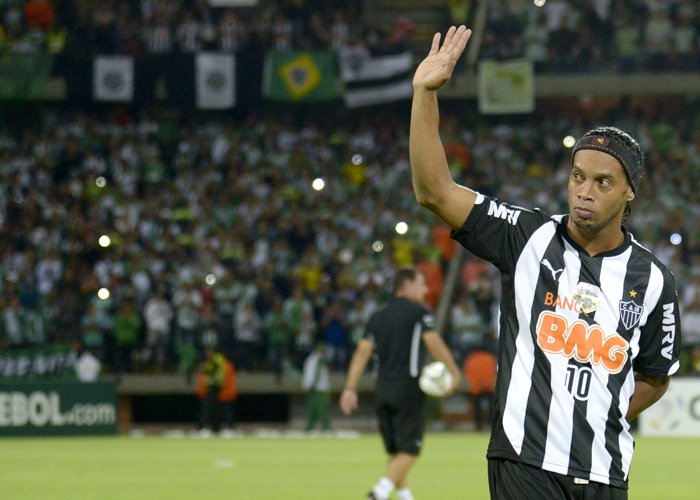 Ronaldinho Pergi, Mineiro Kehilangan