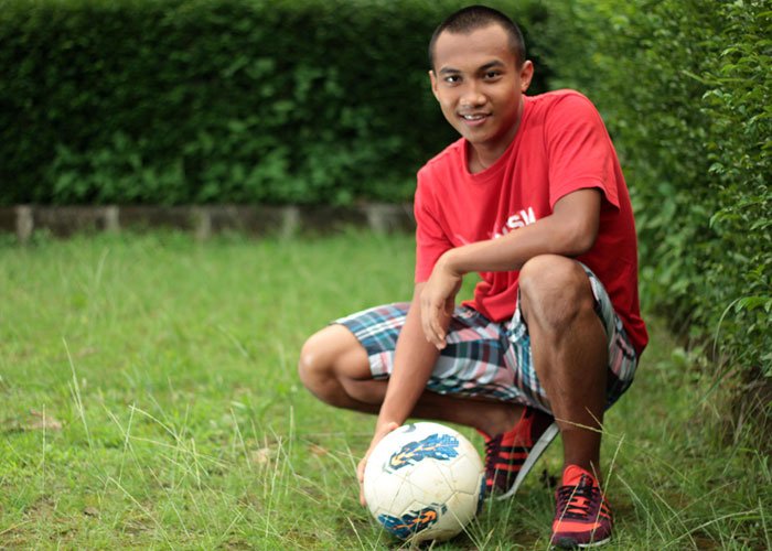 Cari Teman Malah Jatuh Cinta
