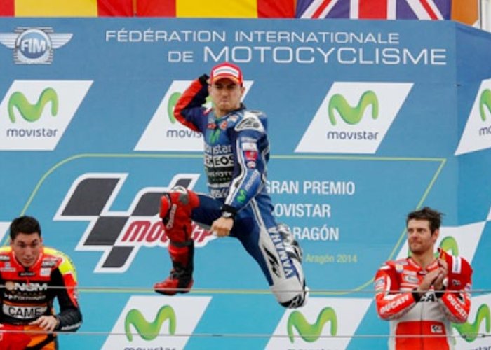 2 Repsol Honda Blunder, Lorenzo Juara
