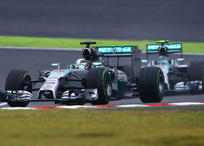 Libas Rosberg & Vettel, Hamilton Hattrick