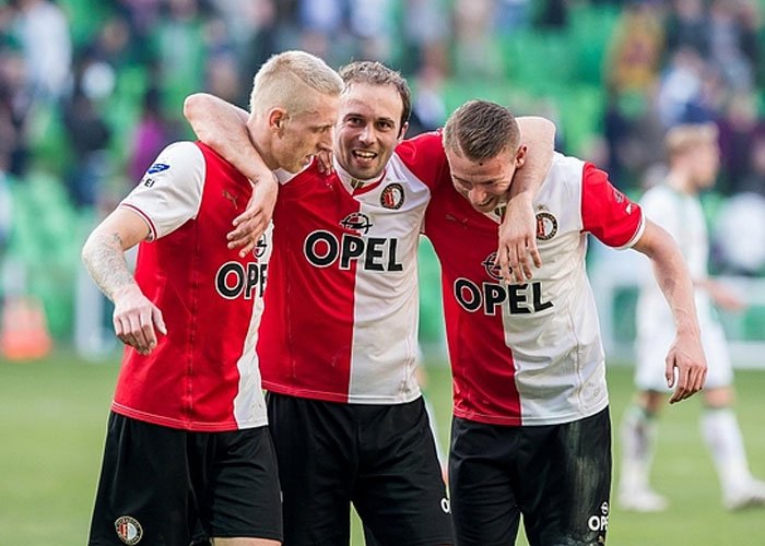 PEC Dihempang, Feyenoord Mengencang