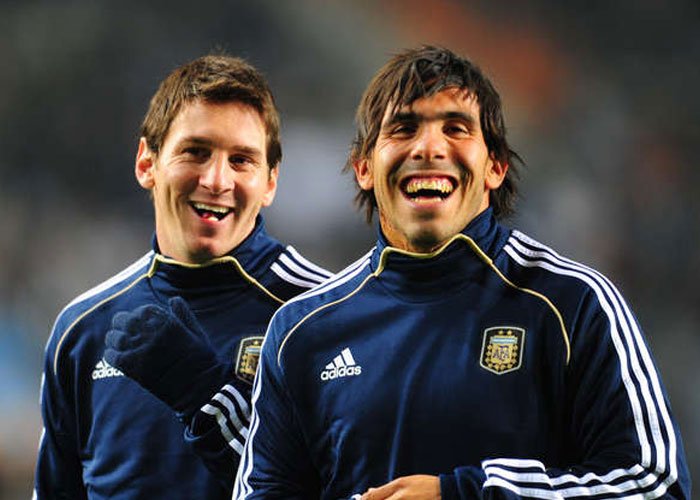 Main Bareng Messi, Tevez tak Sabar Lagi