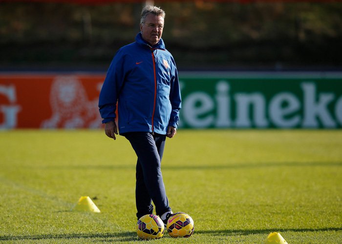 Status Terancam, Hiddink Pilih Bungkam