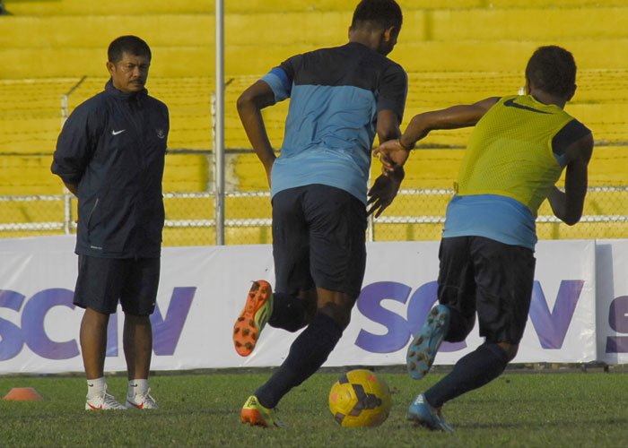 Dari Timnas U-19, Indra Emoh Latih Klub