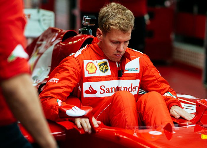 Ricciardo Apik, Dorong Vettel Angkat Kaki