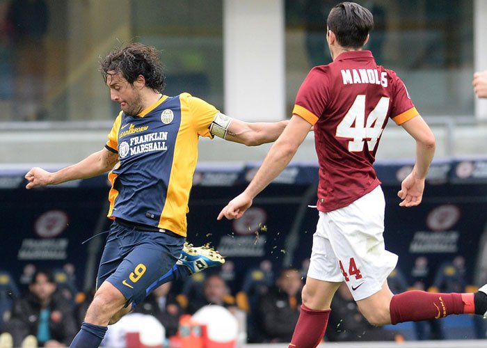 Tak Beruntung, Roma Pun Diganjal Verona