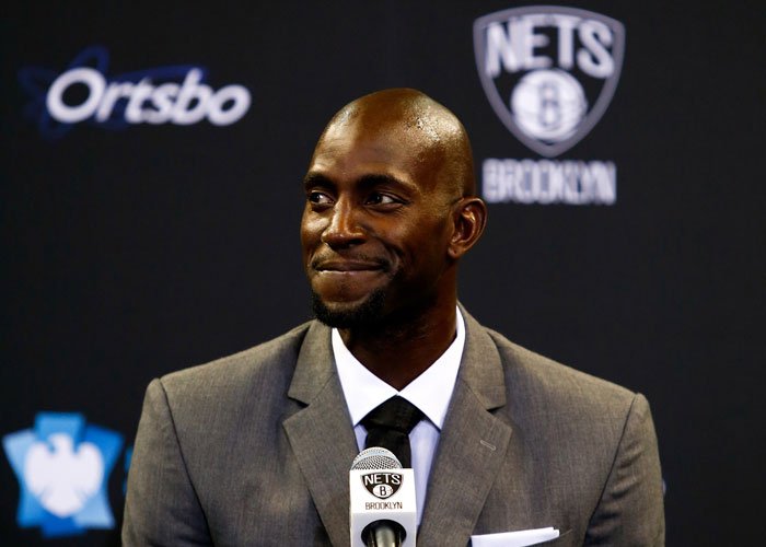 Ke Minnesota, Garnett Balik Lagi ke Barak
