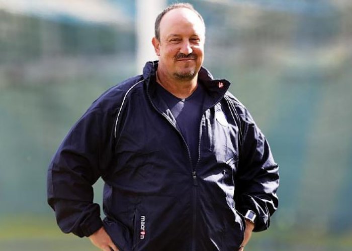 Yakin, Benitez Pacu Napoli Sodok Nomor 2