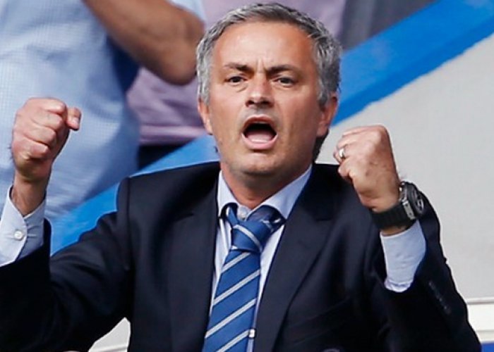 Incar Gelar Perdana Chelsea, Mou Terlecut