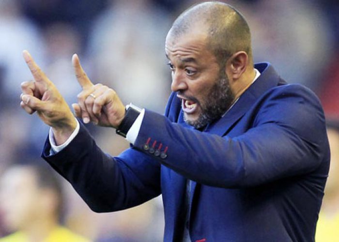 Valencia Kembali 4 Besar, Santo tak Puas