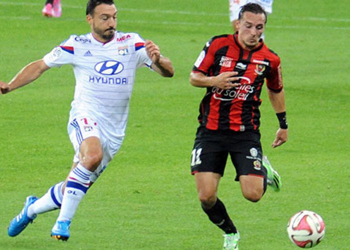 10 Pemain, Nice Taklukkan Lyon