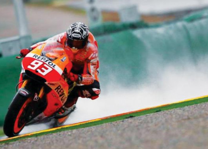 15 Lap Latihan Bebas I, Marquez Tercepat 