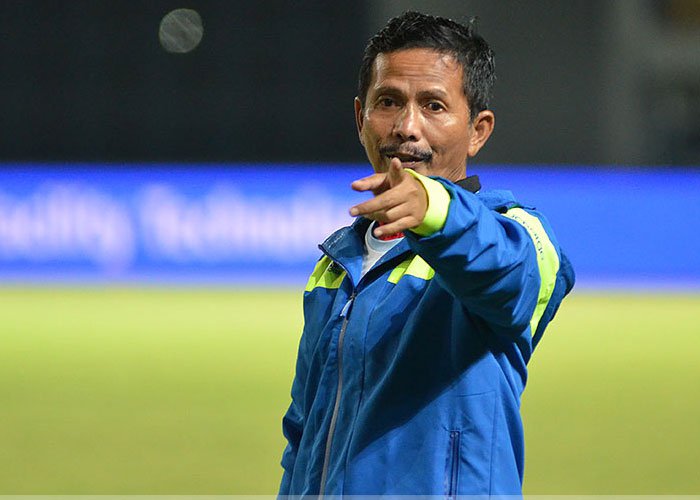 Djanur Butuh, Persib Berburu 2 Pilar Lagi