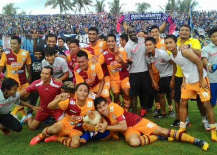Borong 4 Gelar, Arema Pantang Keblinger