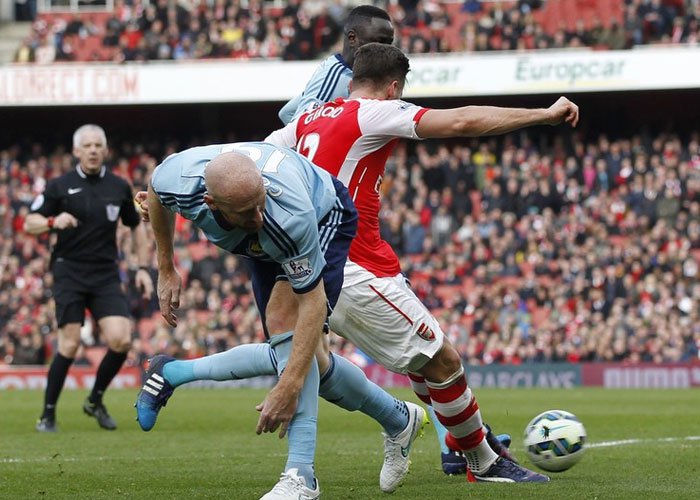 Tikam West Ham, Arsenal Ancam Man-City