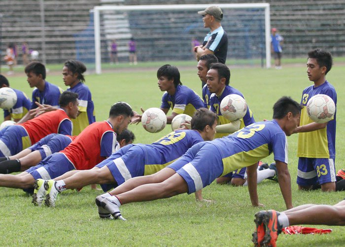 Usir Jenuh, Gresik Tunggu Lawan Sepadan
