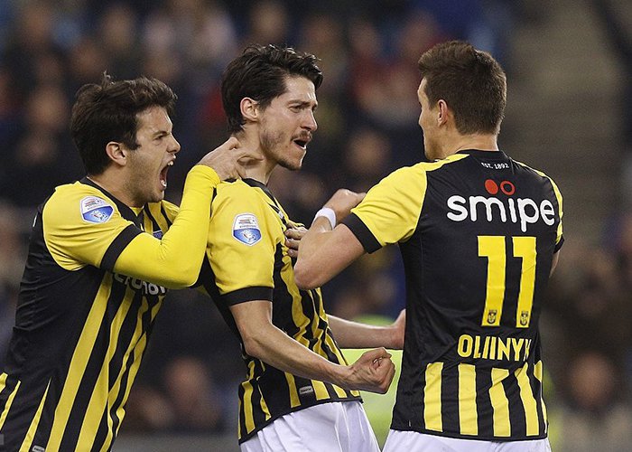 Tampil Garang, Vitesse Bikin AZ Terkapar