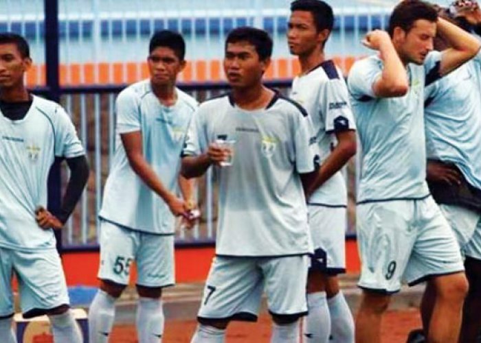 Di Tengah Gundah, Persela Terus Berlatih