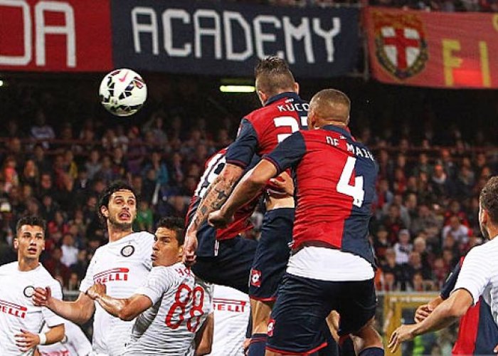 Bekuk Inter, Genoa Tapaki 5 Besar