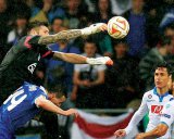 Depak Napoli, Dnipro Tantang Sevilla