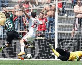 Hattrick Berardi, Sassuolo Hempang Milan