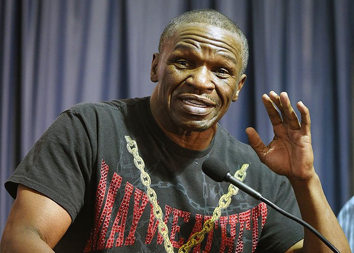 Khan Calon Lawan, Mayweather Sr Sesumbar