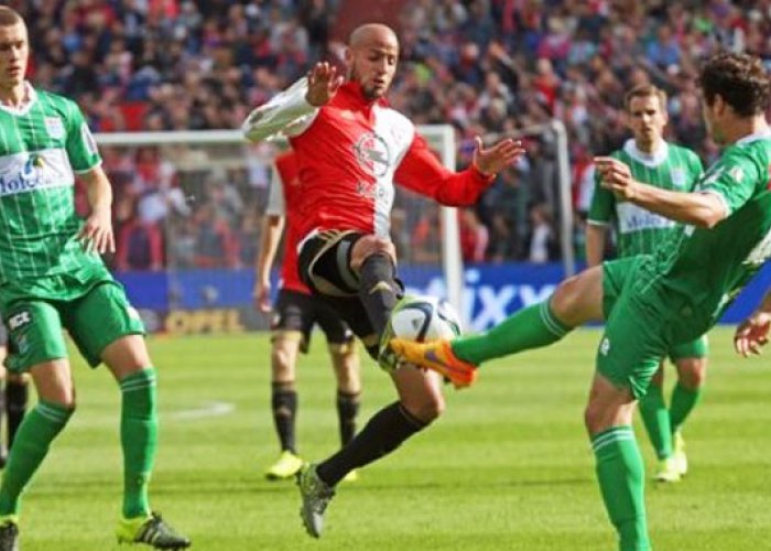 Bungkam PEC, Feyenoord Bayangi Ajax