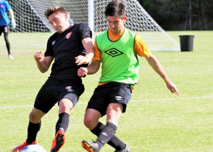 16 Pilar Muda, McCloughan Geber Skuad