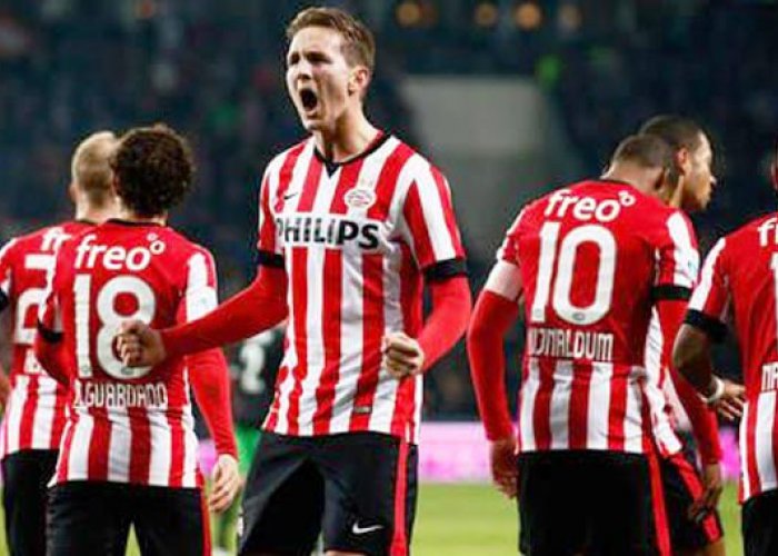 De Jong Impresif, PSV Taklukkan AZ
