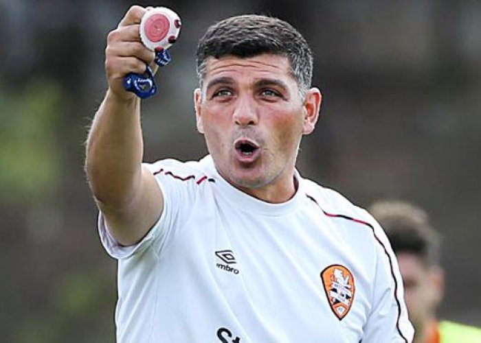 Agar Juara, Aloisi Minta Brisbane Total