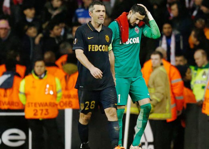 Ditikam Spurs, Langkah Monaco Terhenti