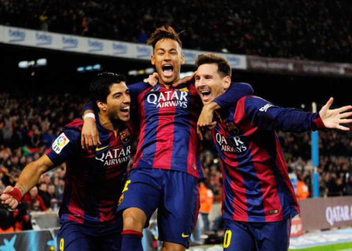 Nou Camp Mencekam, Takhta Jadi Taruhan