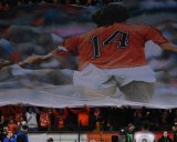 Legenda Nomor 14 Berlalu, Belanda Sembilu