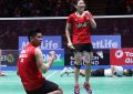 Pacu Diri, Praveen/Debby Lirik Emas Olimpiade