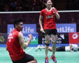 Pacu Diri, Praveen/Debby Lirik Emas Olimpiade