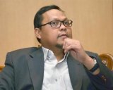 Naik Takhta, Lukman Sadar Tugasnya Krusial