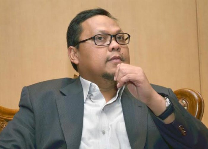 Naik Takhta, Lukman Sadar Tugasnya Krusial