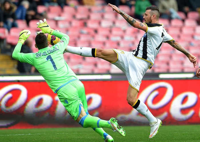 Napoli Tumbangkan Udinese
