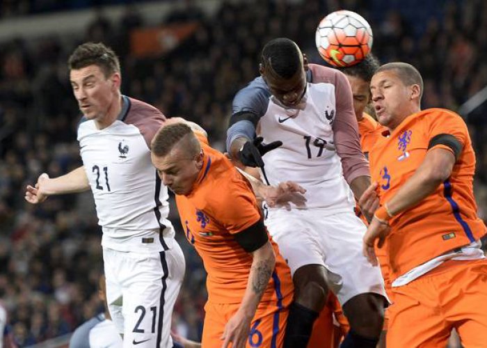 Macet, Belanda Dibungkam Prancis