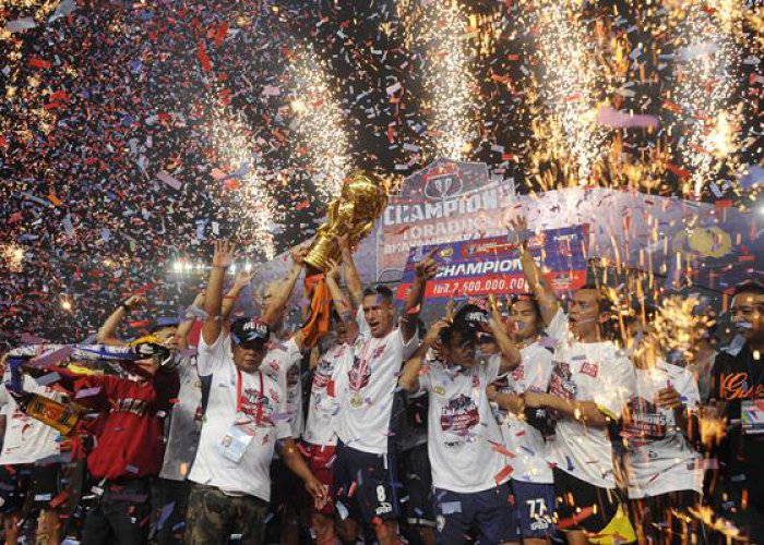 Arema Ganas, Persib Pun Digerus