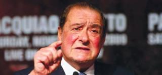 Klaim Arum: Mayweather Jr Bak Hitler