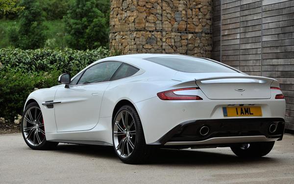 Nantikan Aston Martin 310 Vanquish