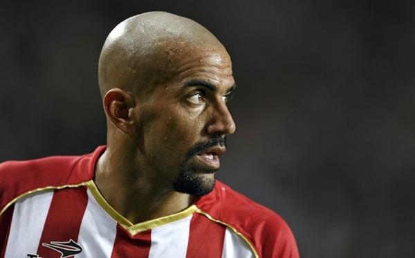 Veron Putuskan Gantung Sepatu